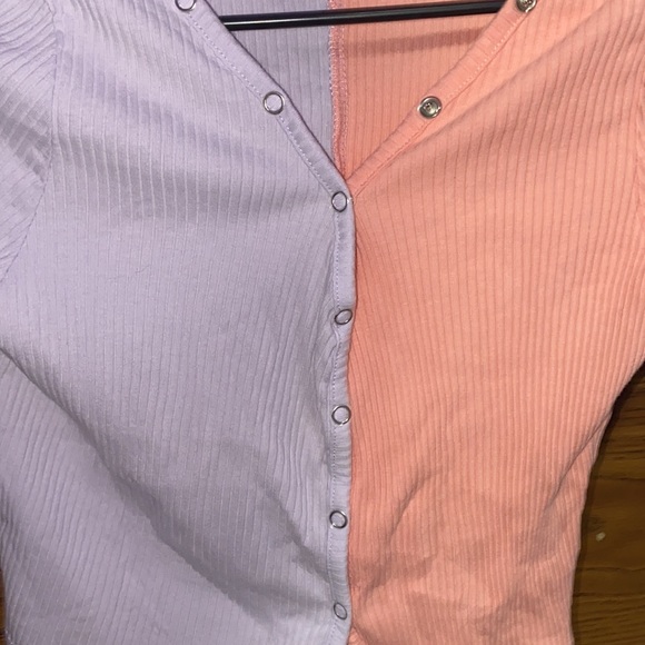 Split Color CropTop - Picture 2 of 2